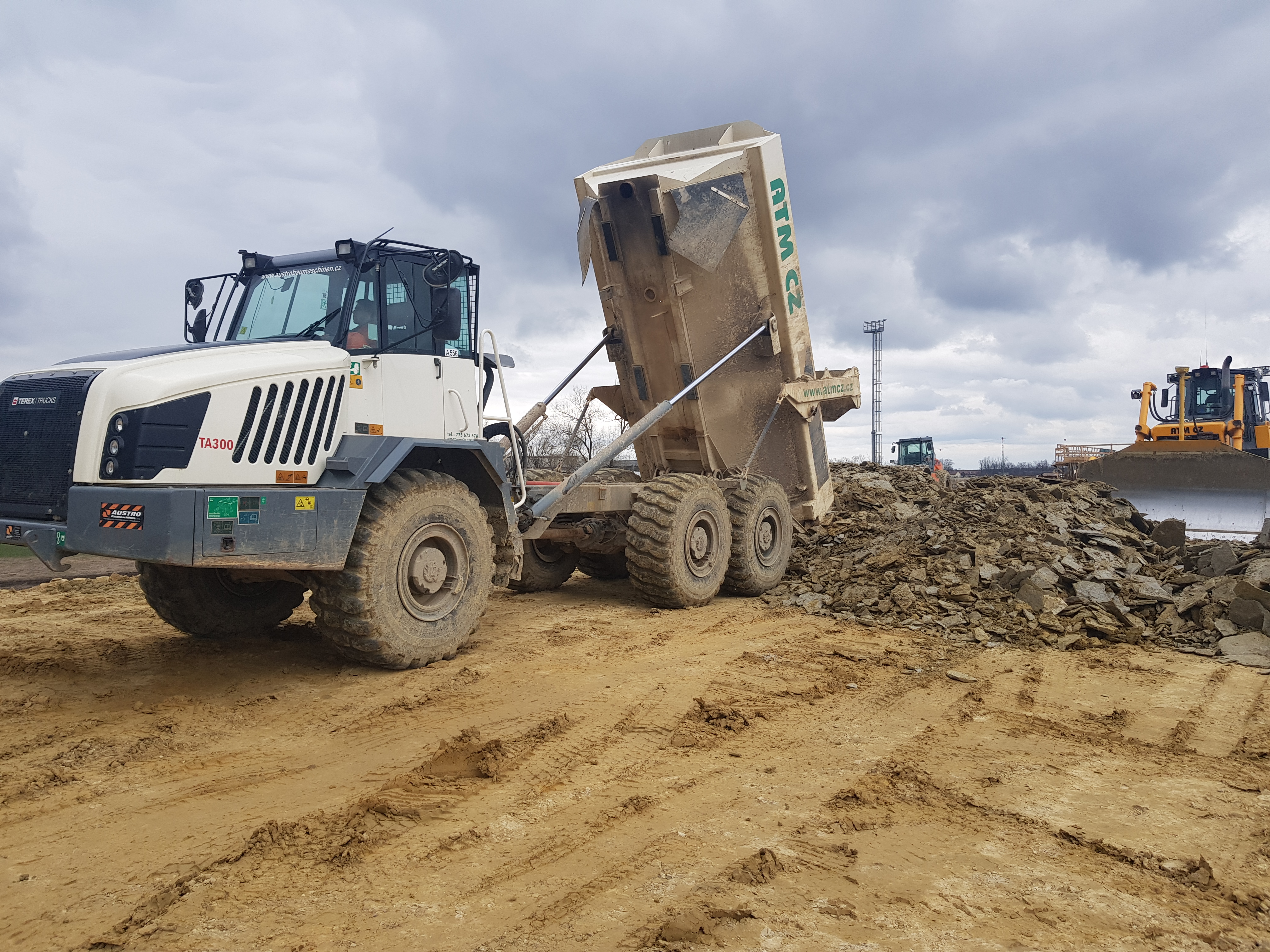 2x TEREX 300 Dumper